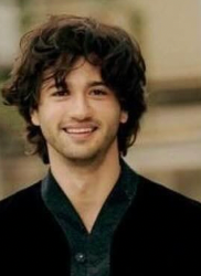 Alex Fitzalan Girlfriend: Julia Goldani Telles and Romance